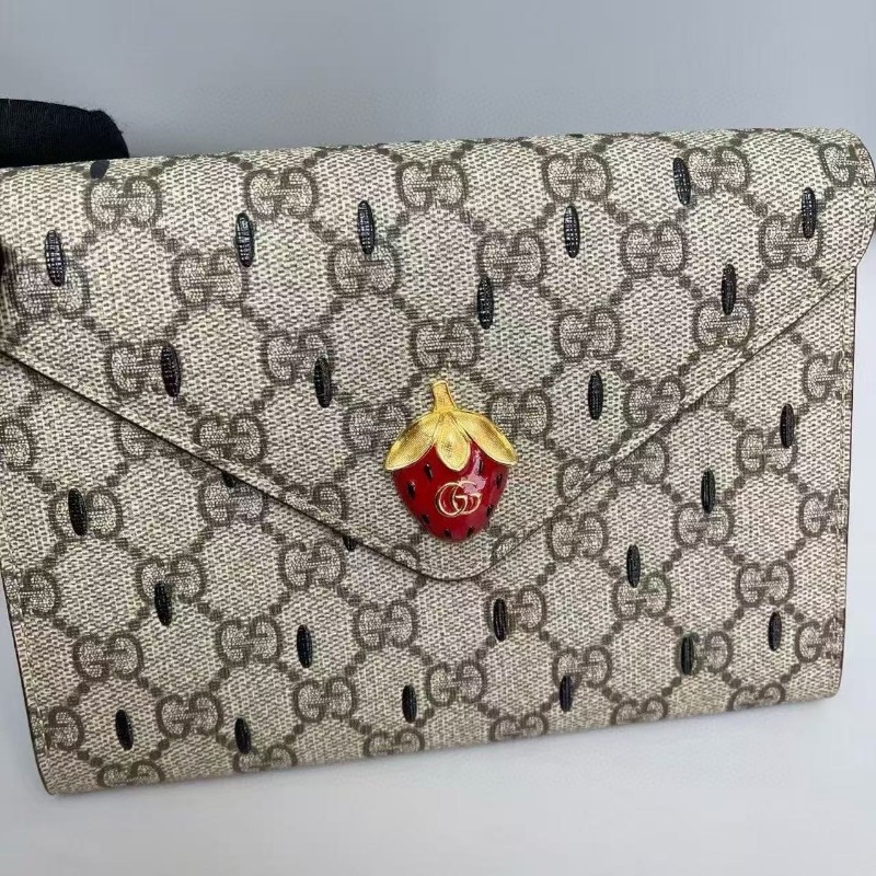 Gucci古馳 老花雙G草莓woc鏈條包肩背包-6