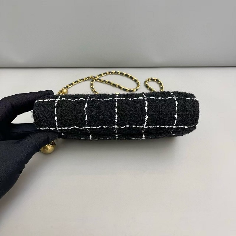 Chanel香奈兒 cf黑白毛呢金球woc肩背包 晶片款-3