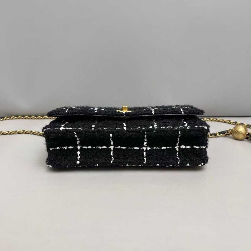 Chanel香奈兒 cf黑白毛呢金球woc肩背包 晶片款-4