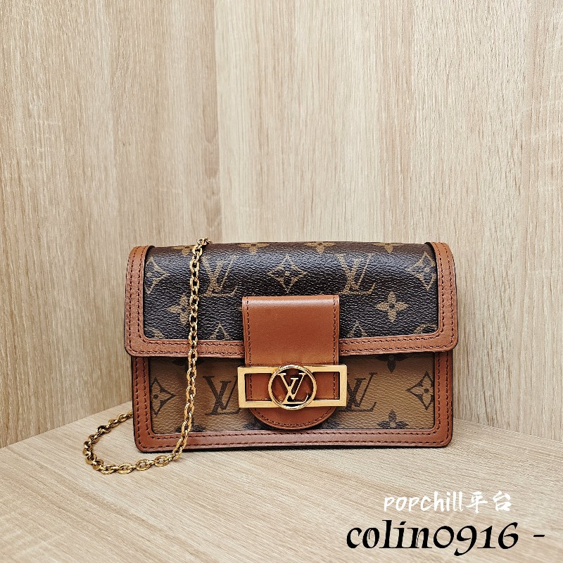 LV雙色Dauphine斜背WOC鏈包-0