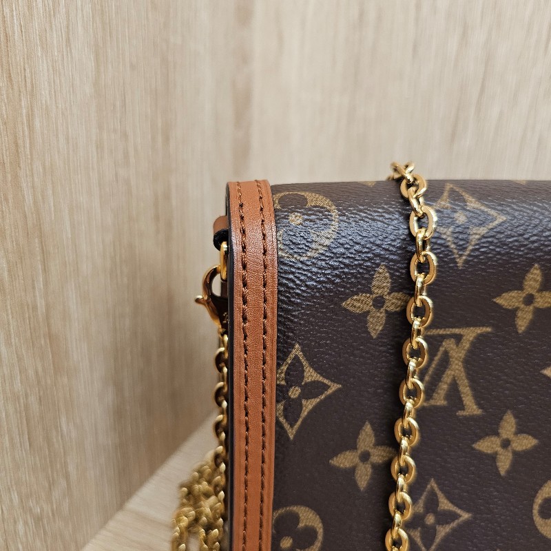 LV雙色Dauphine斜背WOC鏈包-3