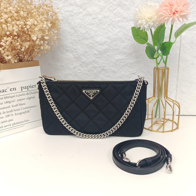 PRADA Tessuto 黑色 菱格紋 尼龍 中號-0