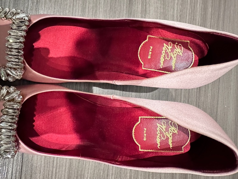 Roger Vivier 超閃方鑽扣粉色緞面高跟鞋-6