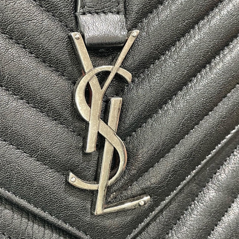 YSL聖羅蘭College大號 黑銀全皮V紋郵差包肩背包-26