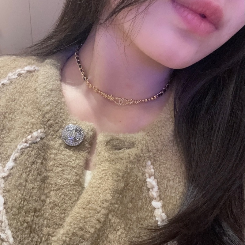 全新｜Chanel香奈兒｜23A高級手工坊 雙C logox小花 皮穿鏈 Choker項鍊 項鏈-6