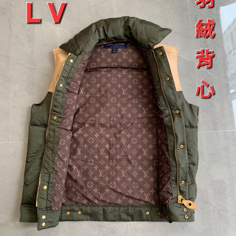 原價18萬／LV羽絨背心／日本二手精品店展示衣-11