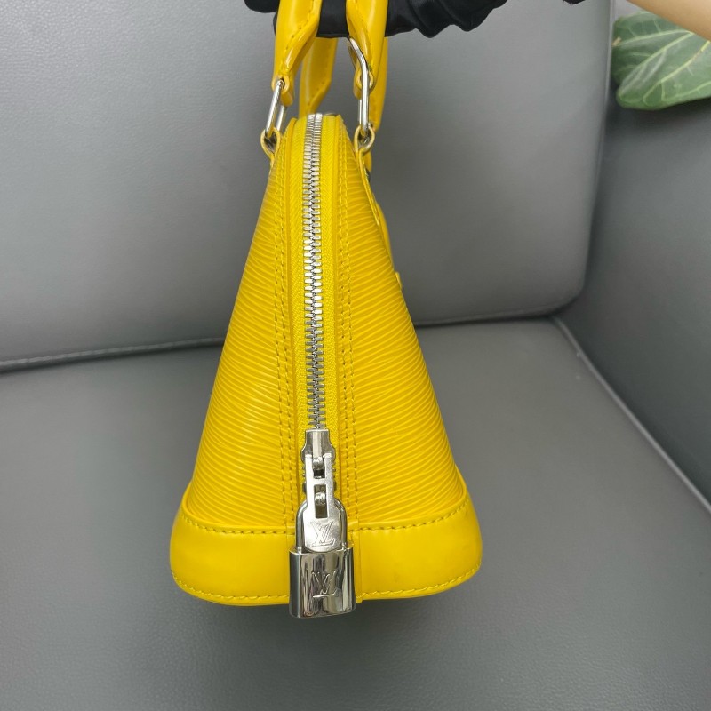 LV/路易威登 Alma Epi水波紋貝殼包黃色肩背包手提包-3