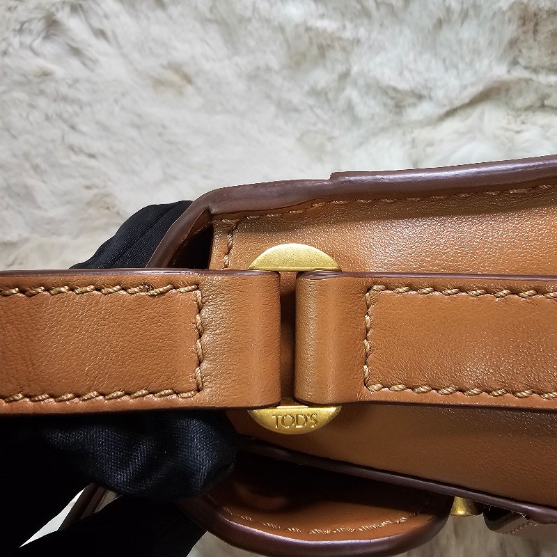 全新 TOD'S 銅金飾釦牛皮斜背馬鞍包 Mini 斜背包 義大利製-10