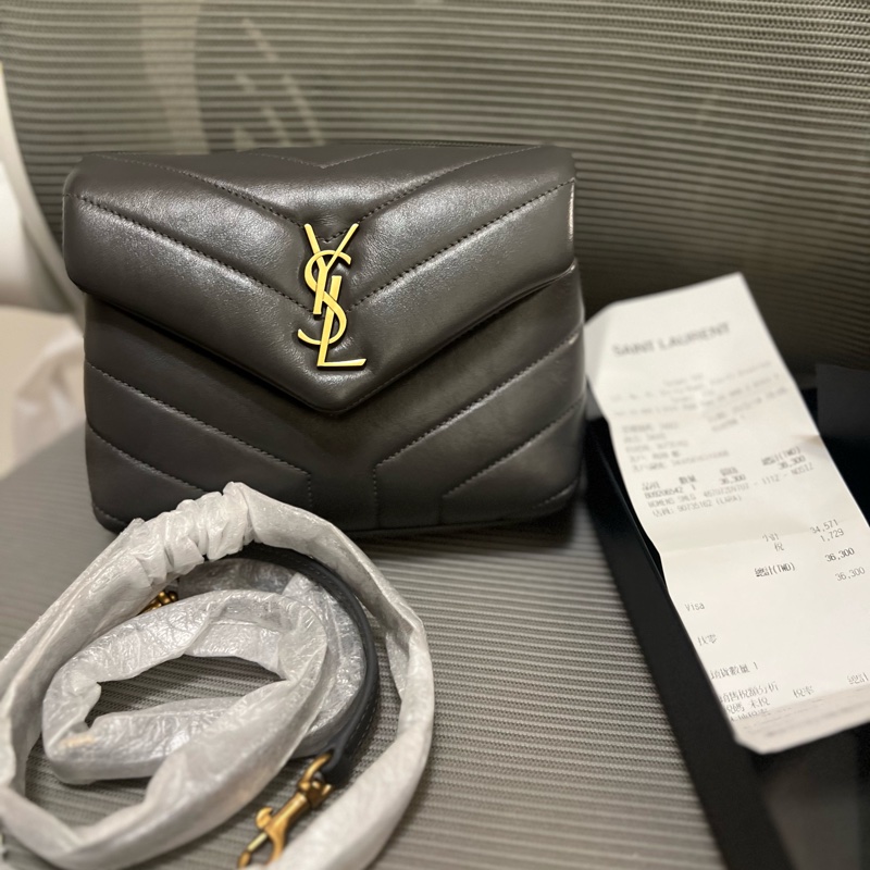 ysl LouLou toy 大象灰金扣-12