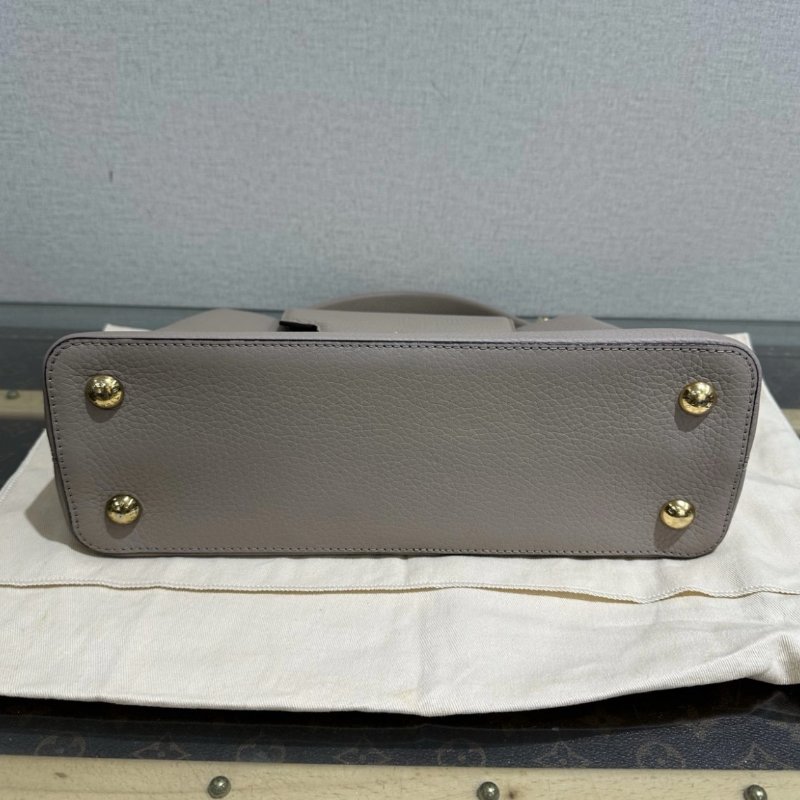 LV 大象灰Capucines中號手柄手提斜背包 31*20*11 99新配件塵袋-3