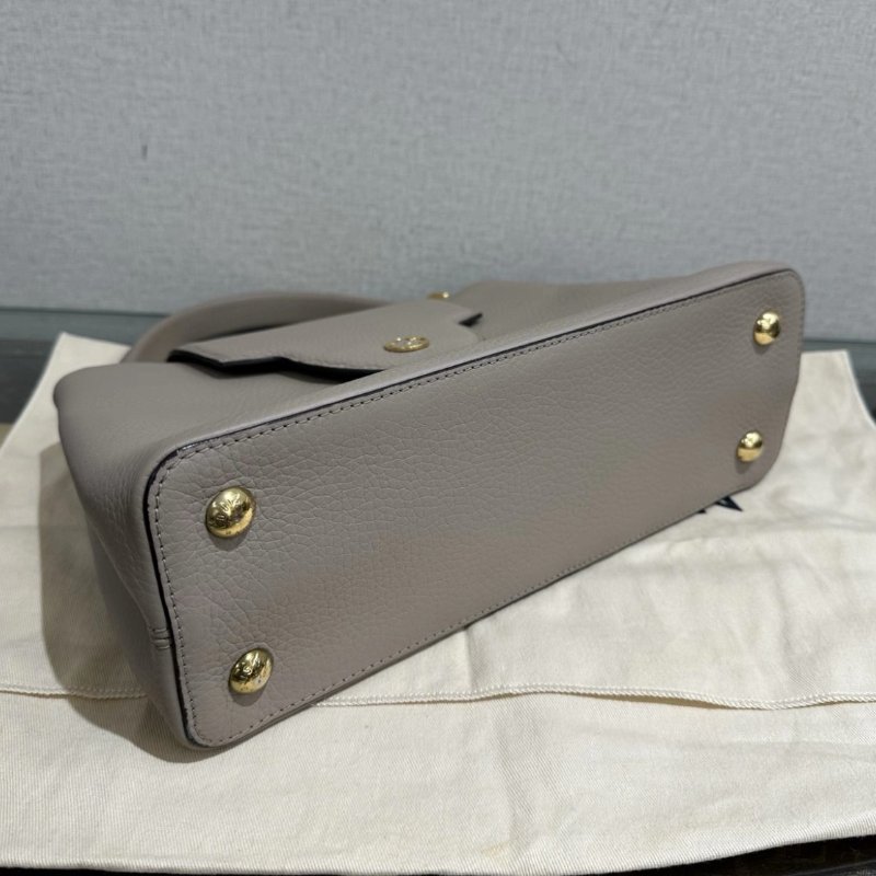 LV 大象灰Capucines中號手柄手提斜背包 31*20*11 99新配件塵袋-4