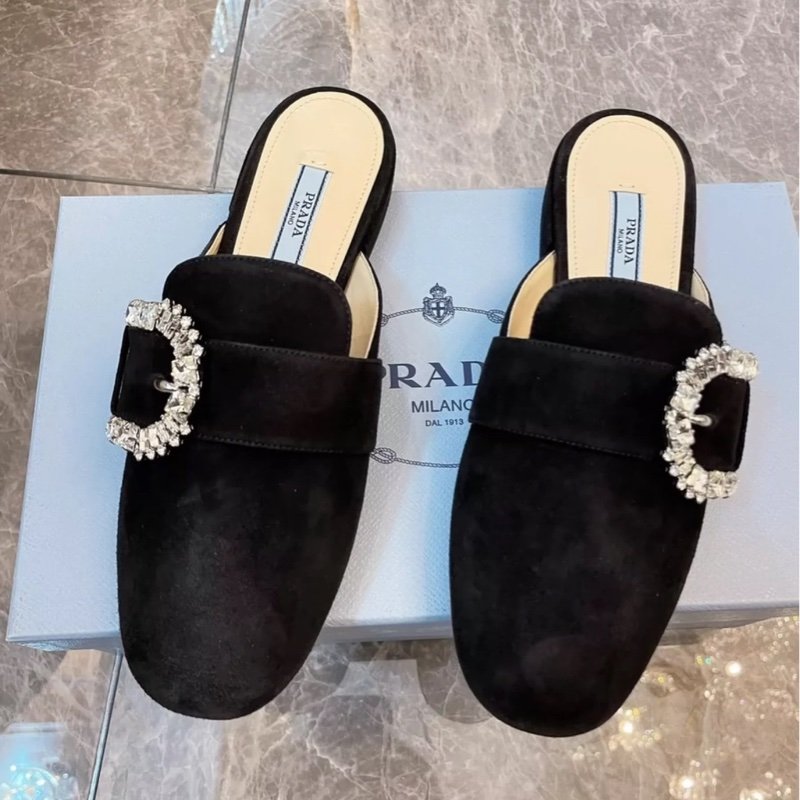 Prada 黑色麂皮鑽扣穆勒鞋 36號-3