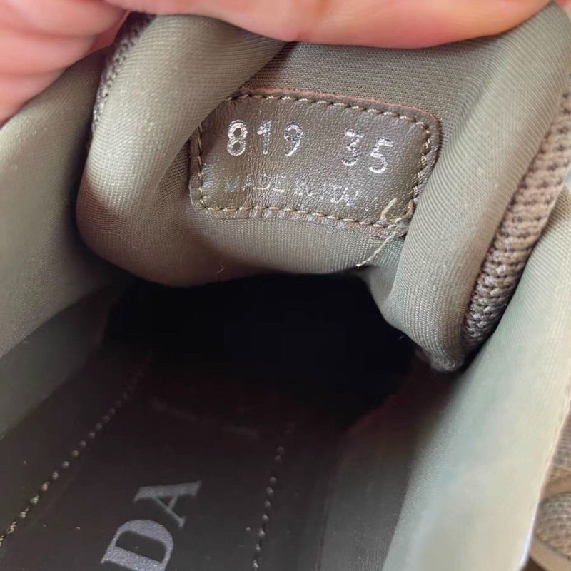 Prada 軍綠色厚底運動老爹鞋 35號 有輕微穿著痕跡 八成新 原價三萬六左右-5