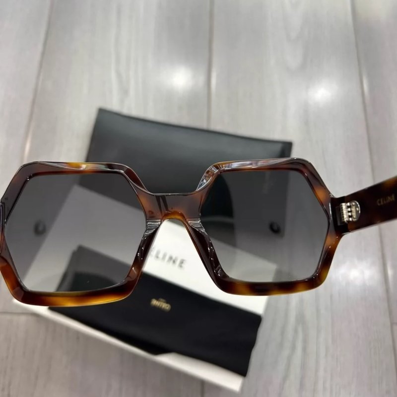 Celine 琥珀色邊框墨鏡 只戴一次閒置 配件鏡布鏡盒外盒-1