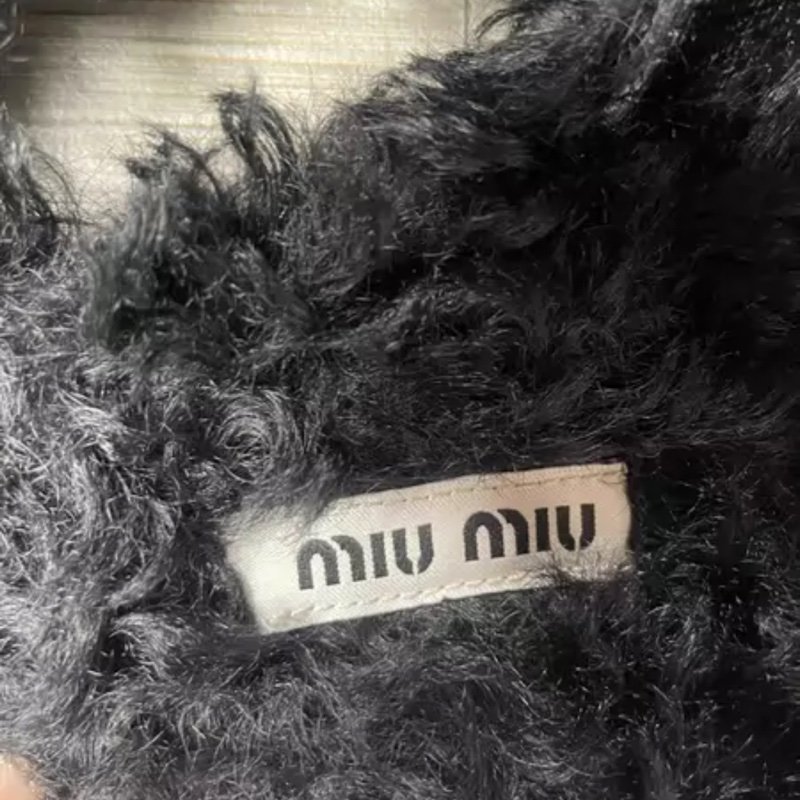 miumiu 珍珠黑色毛毛平底拖鞋 38號 僅試穿,鞋底有放置痕跡 鞋頭是全包款-3