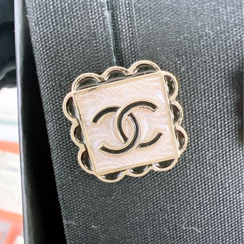 Chanel 24b 雙c logo 方塊耳環-1