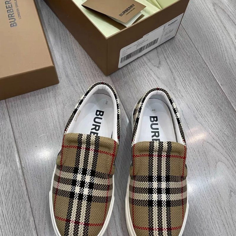 Burberry 格子帆布平底休閒鞋 35號 全新配件齊全-0