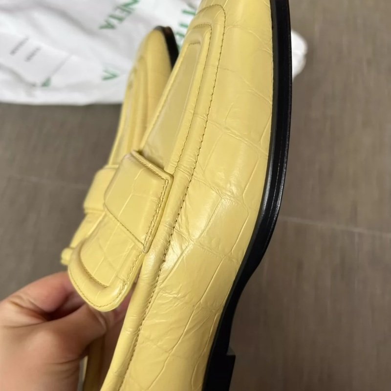 bottega veneta檸檬黄鱷魚紋樂福鞋36.5號偏小半號適合36號 配件防塵袋-3
