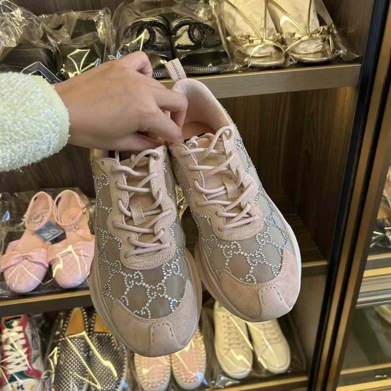 Gucci 水晶logo運動鞋 39號 包裝齊全 只穿兩次 原價近三萬-3