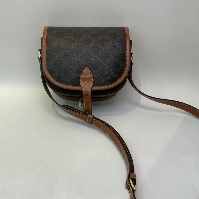 Celine 馬鞍包中號全新全配帶購證-1