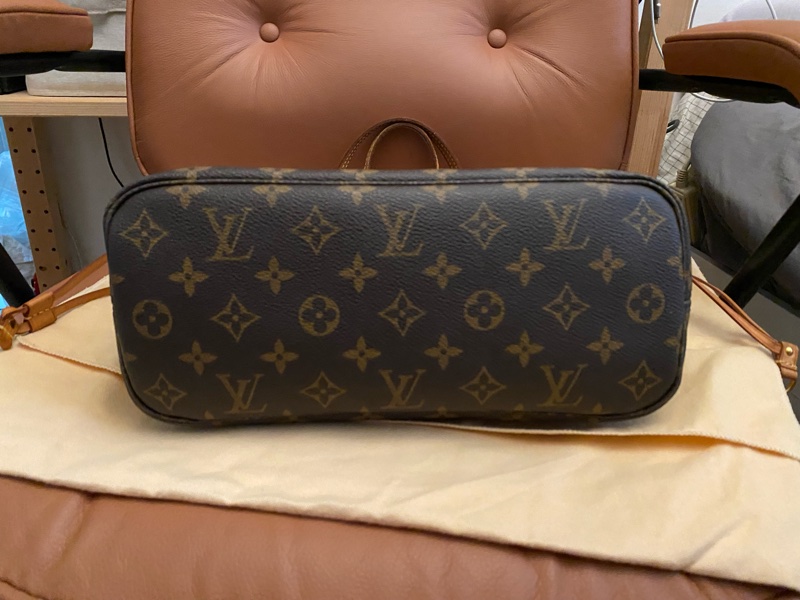 LV 28公分老花肩背-3