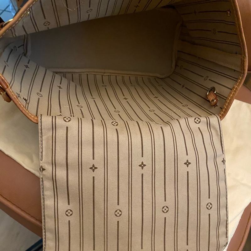 LV 28公分老花肩背-11