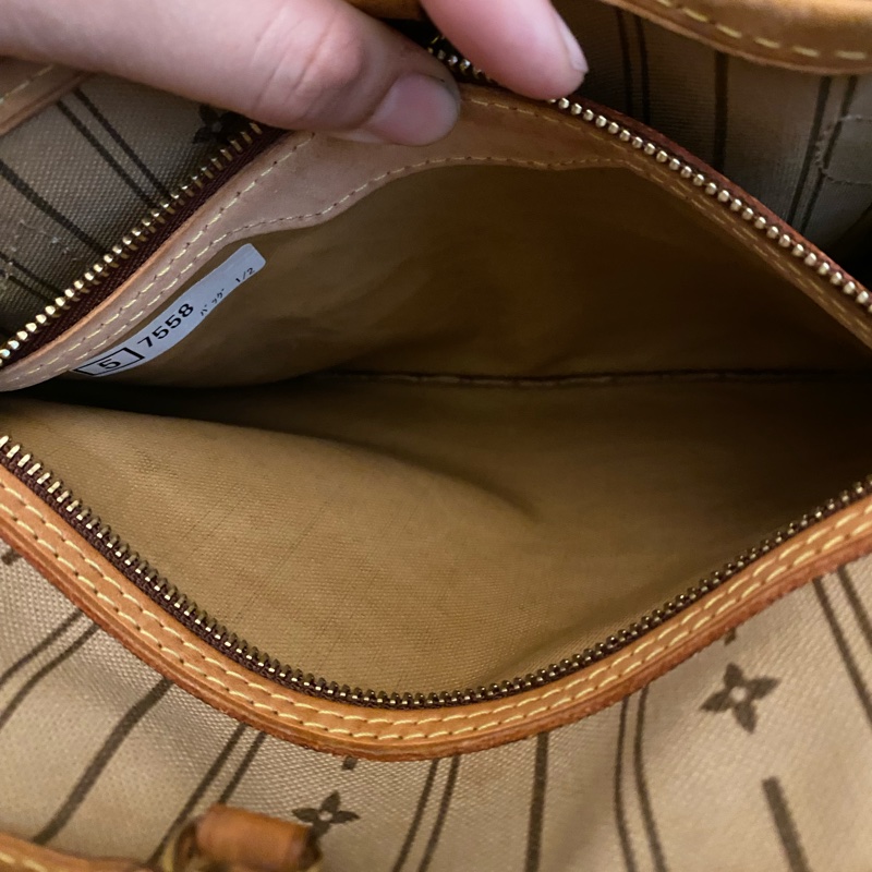 LV 28公分老花肩背-13