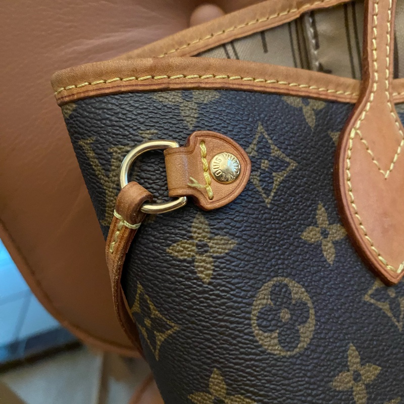 LV 28公分老花肩背-15