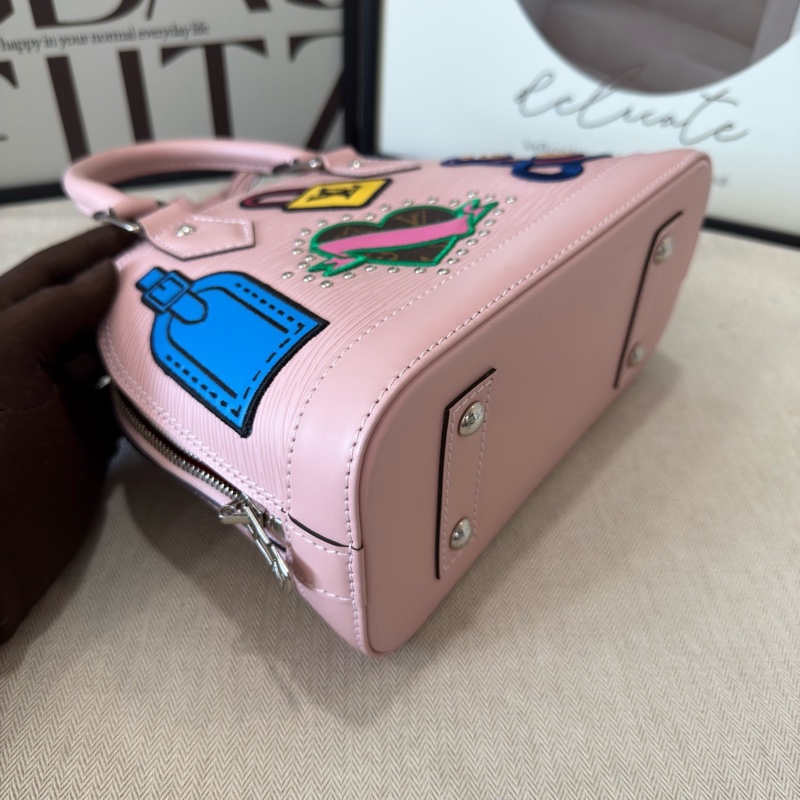 LV 路易威登 almabb粉色水波紋貝殼包 限量款 尺寸約23x17x11cm-2