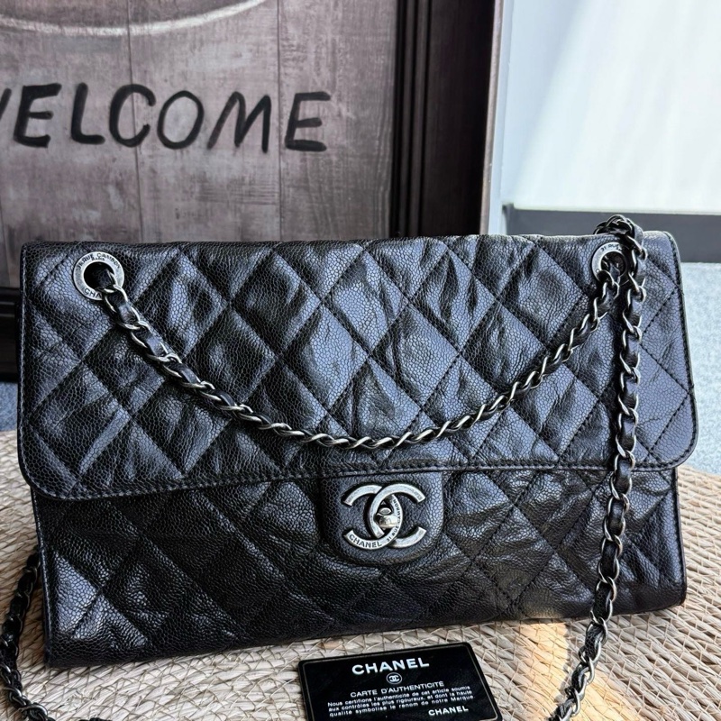 CHANEL香奈兒魚子醬機場包 尺寸：底長約31.5 年份：18開 附件：保卡-1