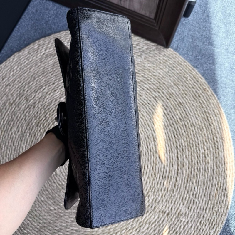 CHANEL香奈兒魚子醬機場包 尺寸：底長約31.5 年份：18開 附件：保卡-6