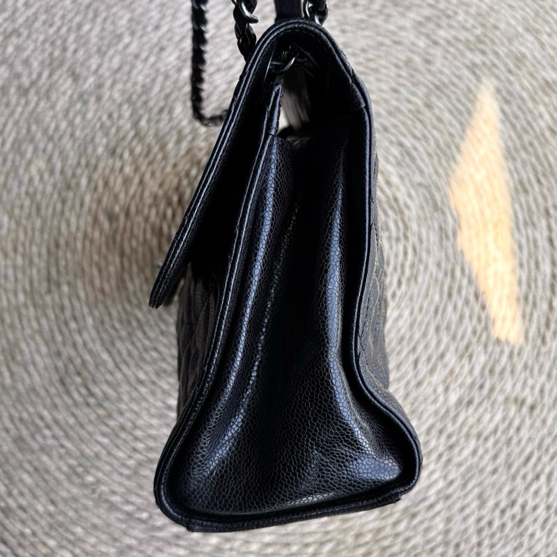 CHANEL香奈兒魚子醬機場包 尺寸：底長約31.5 年份：18開 附件：保卡-8