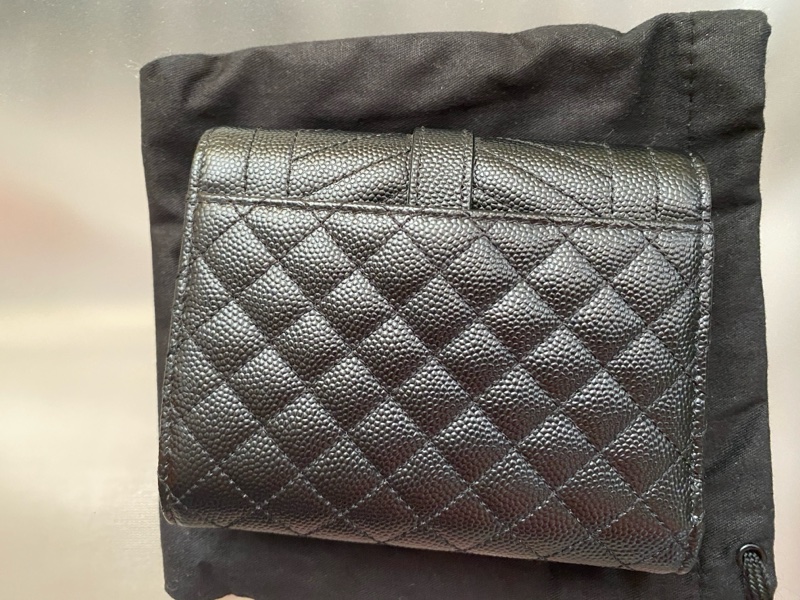Saint  Laurent 魚子醬短夾-1