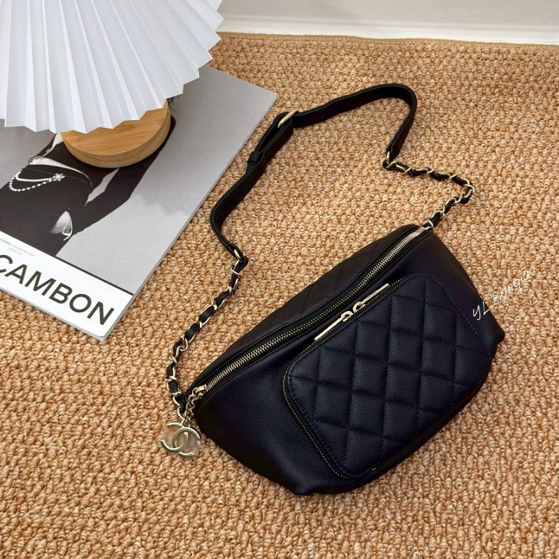 CHANEL Matelasse黑色魚子醬皮革腰包AS0465-0