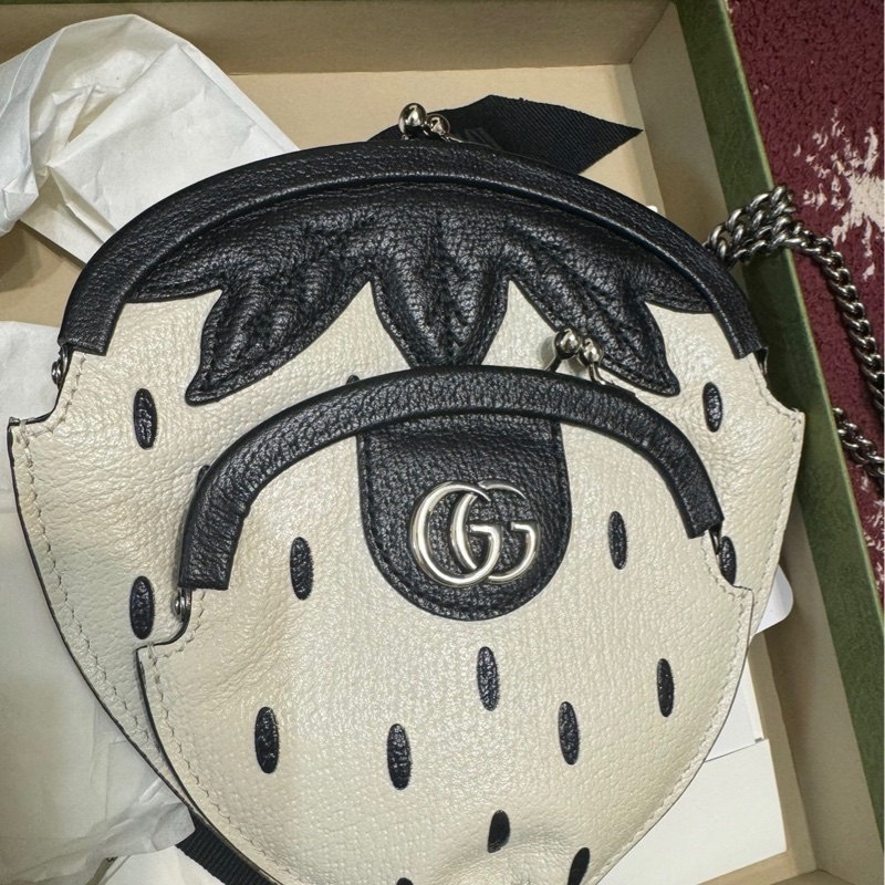 Gucci 黑白瀏海草莓包 絕版-1