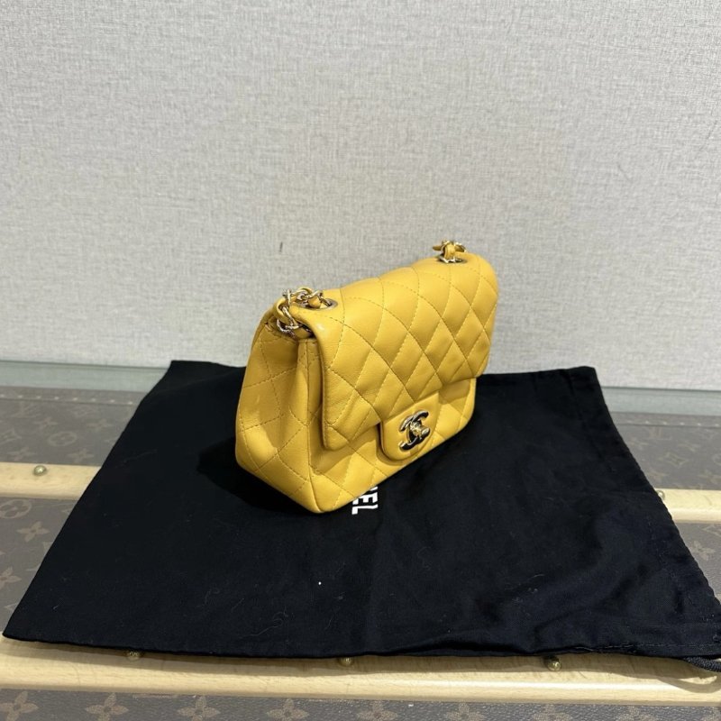 CHANEL 黃色金扣方胖子肩背斜背包 17*13*7.5 99新配件保卡塵袋-1
