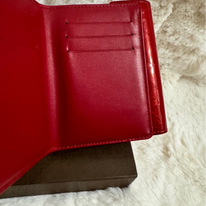 Belilla♥️Louis Vuitton 漆皮紅短夾-8
