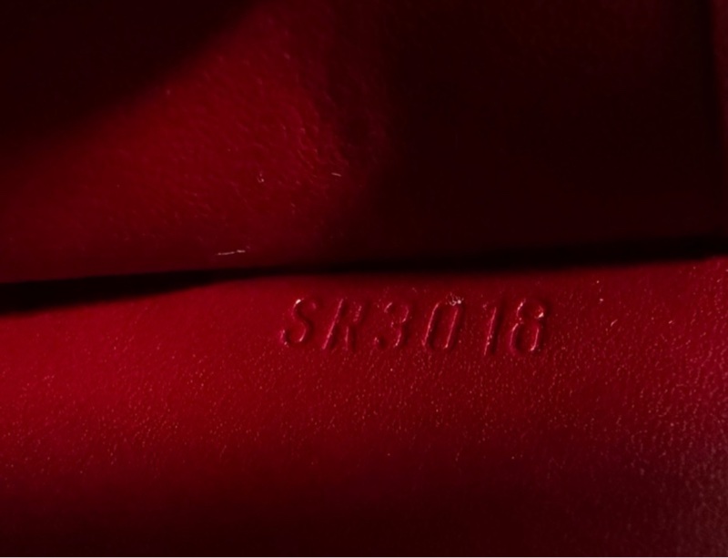 Belilla♥️Louis Vuitton 漆皮紅短夾-9