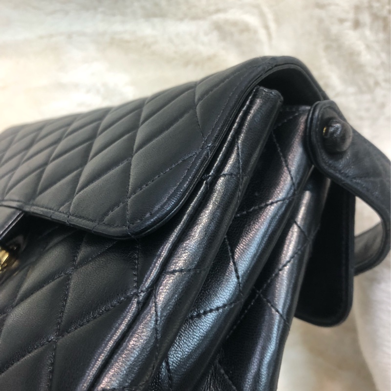 Chanel 雙面 Matelasse 黑色皮革手挽袋 XB607-10