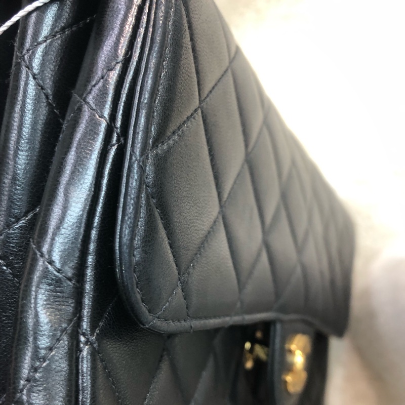 Chanel 雙面 Matelasse 黑色皮革手挽袋 XB607-12