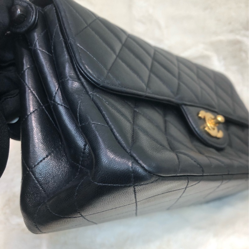 Chanel 雙面 Matelasse 黑色皮革手挽袋 XB607-15