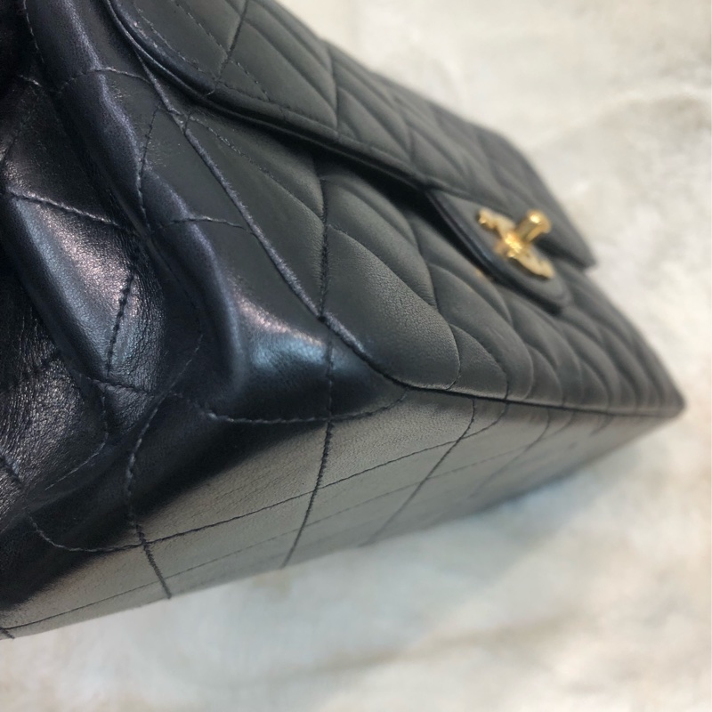 Chanel 雙面 Matelasse 黑色皮革手挽袋 XB607-17