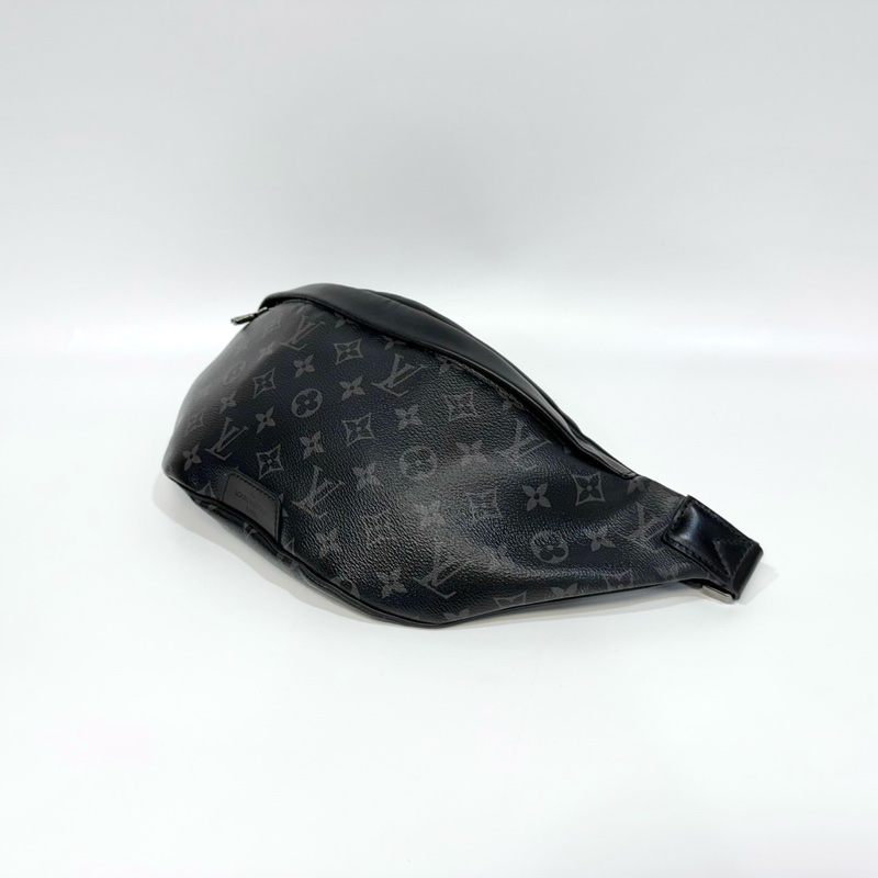 LV黑灰原花牛皮DISCOVERY胸腰包 M44336-1