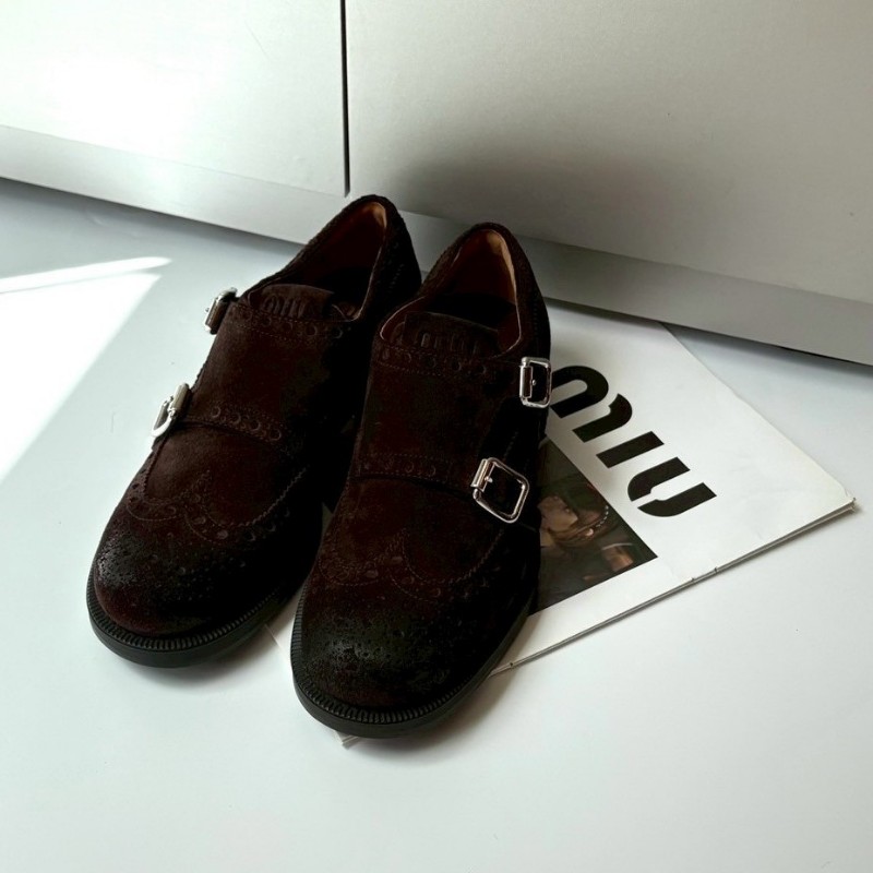 miumiu 深咖仿舊麂皮雕花牛津鞋-0