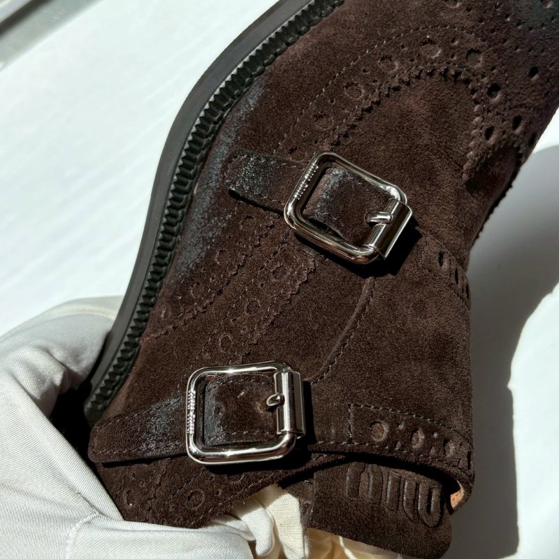 miumiu 深咖仿舊麂皮雕花牛津鞋-4