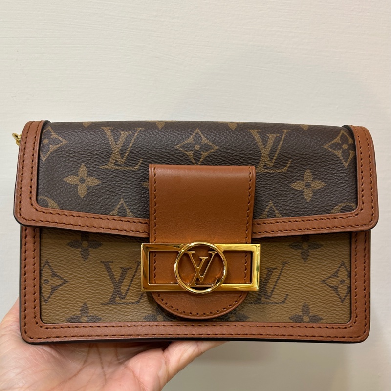 Lv 達芙妮woc鍊包 M68746-0