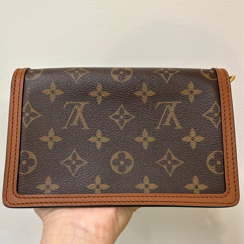 Lv 達芙妮woc鍊包 M68746-3