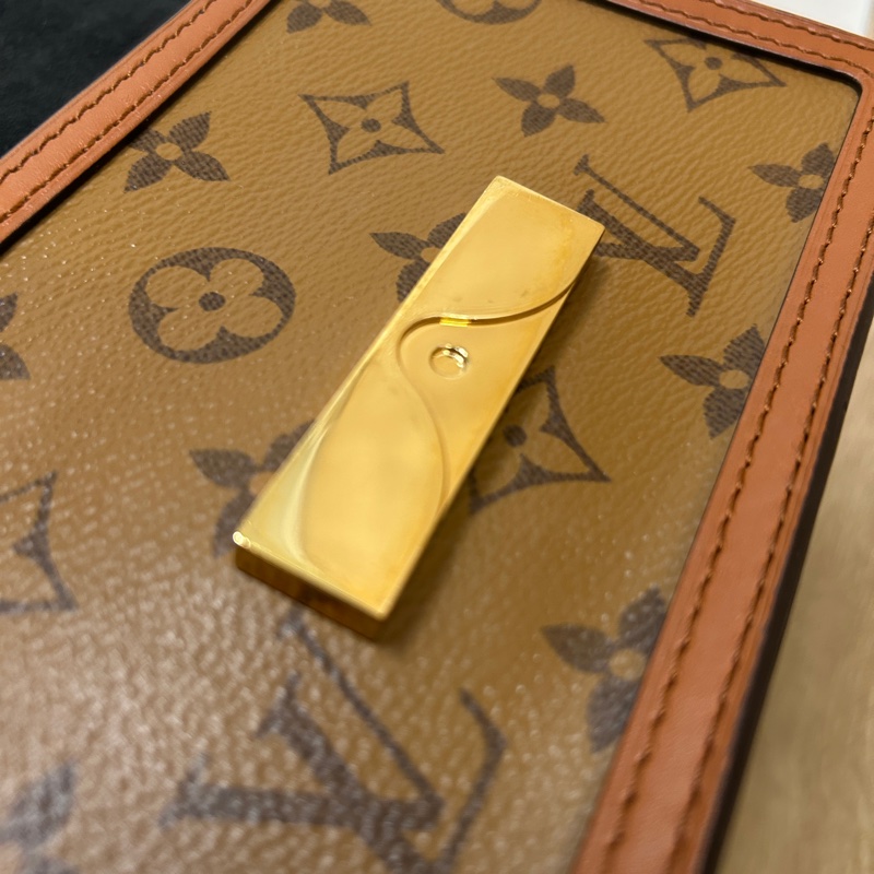 Lv 達芙妮woc鍊包 M68746-6