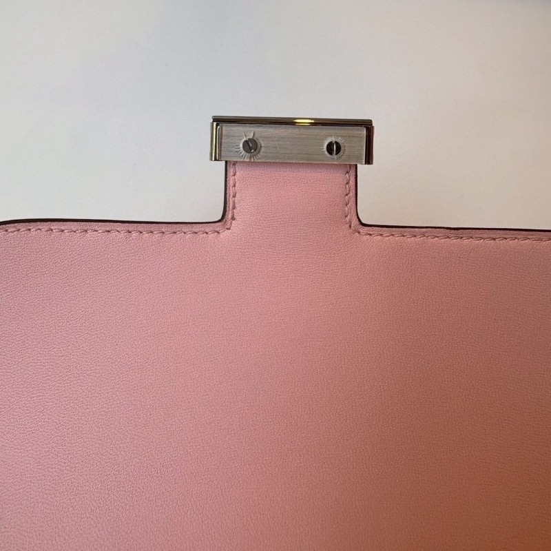 Hermes 蜥蜴皮釦櫻花粉皮康康 constance 19-16
