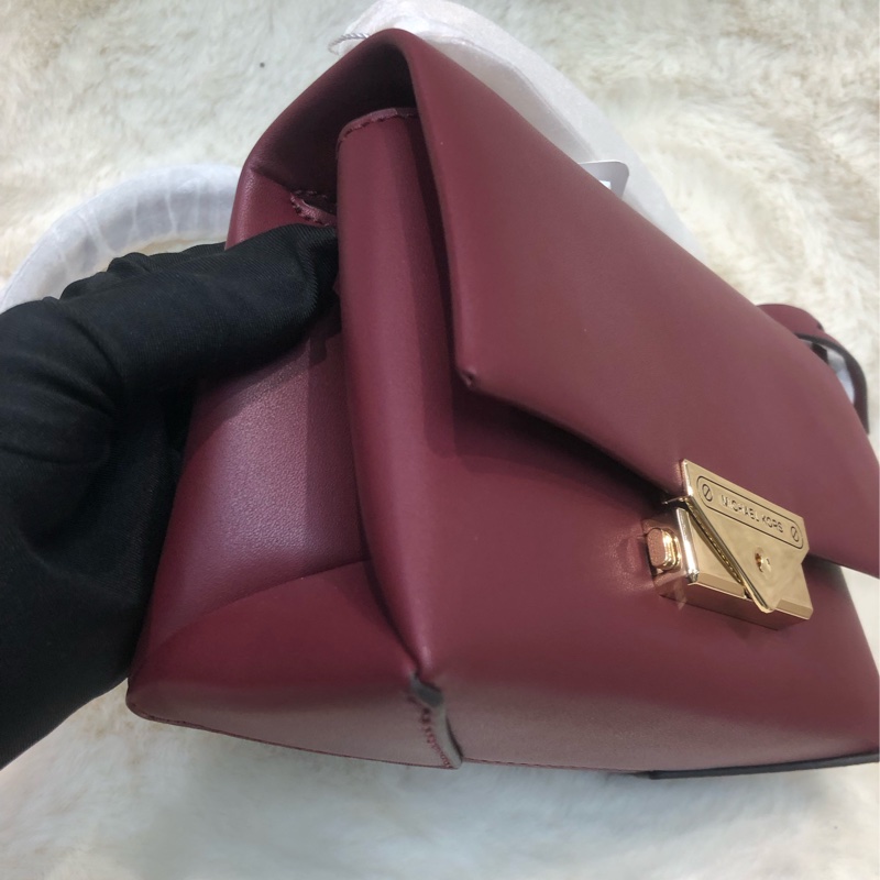 Michael Kors 酒紅色斜孭袋 XB475-11